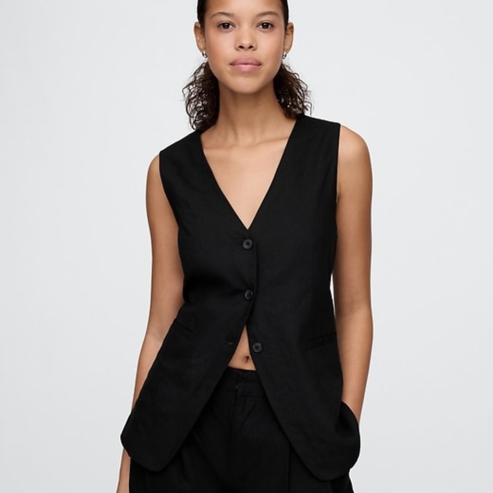 GAP Black Sleeveless Vest Top
